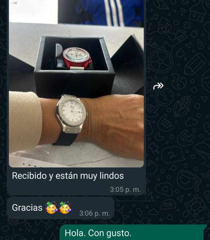 Testimonio de cliente en Bogotá sobre la calidad de nuestros relojes AAA.